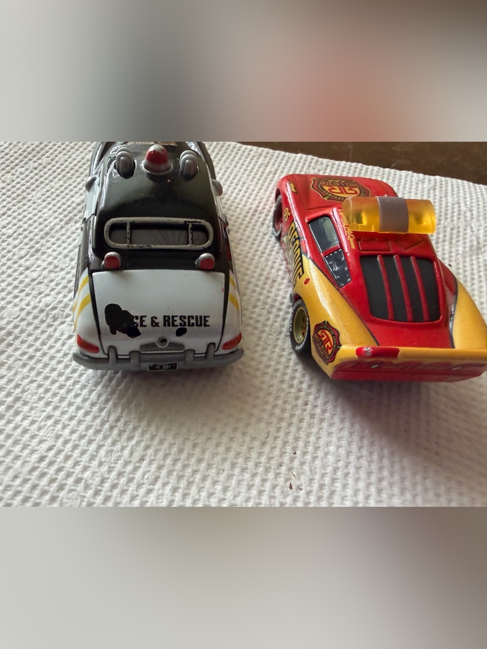 Disney Pixar Cars toys lighting McQueen and sheriff race & rescue toys cars toys - Picture 4 of 9